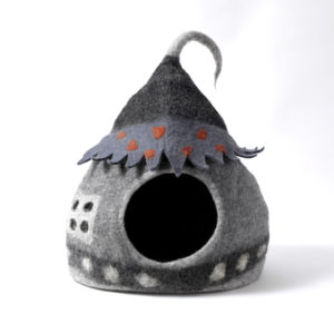 DDKC Fairy House Wool Bed